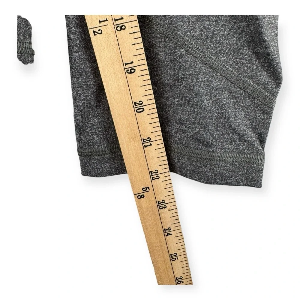 Lululemon Pace Rival Crop Leggings‎ Womens Size 6 Black Gray 22